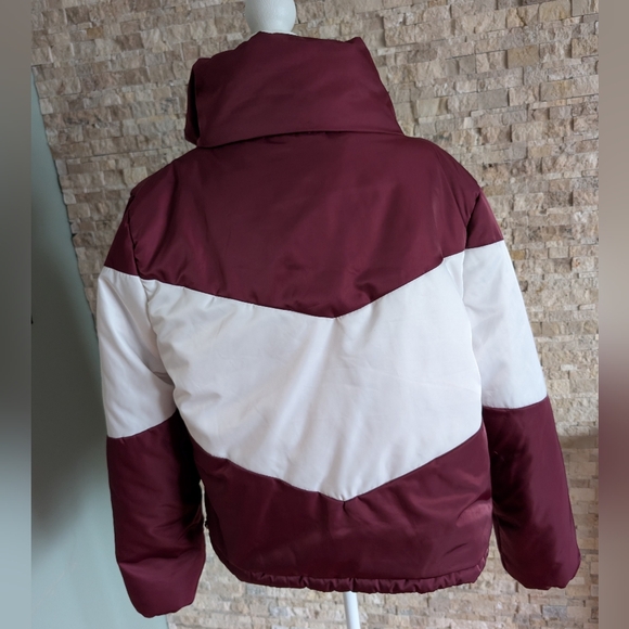 Burgundy White Chevron Colorblock Puffer Jacket Sz M Retro Sport Apres Ski - Picture 3 of 15